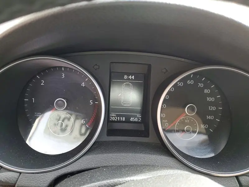 2011 VOLKSWAGEN JETTA TDI  