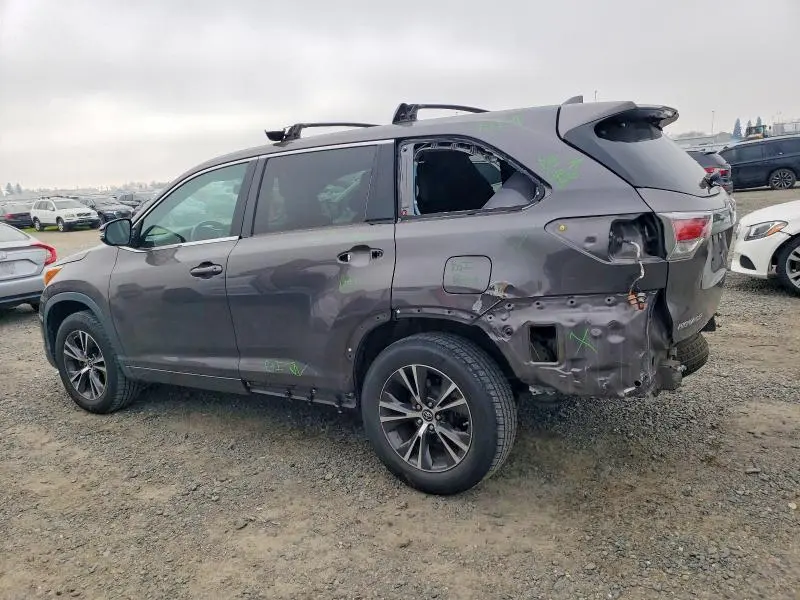 2016 TOYOTA HIGHLANDER XLE  