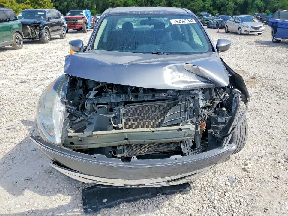 2019 NISSAN VERSA SV  