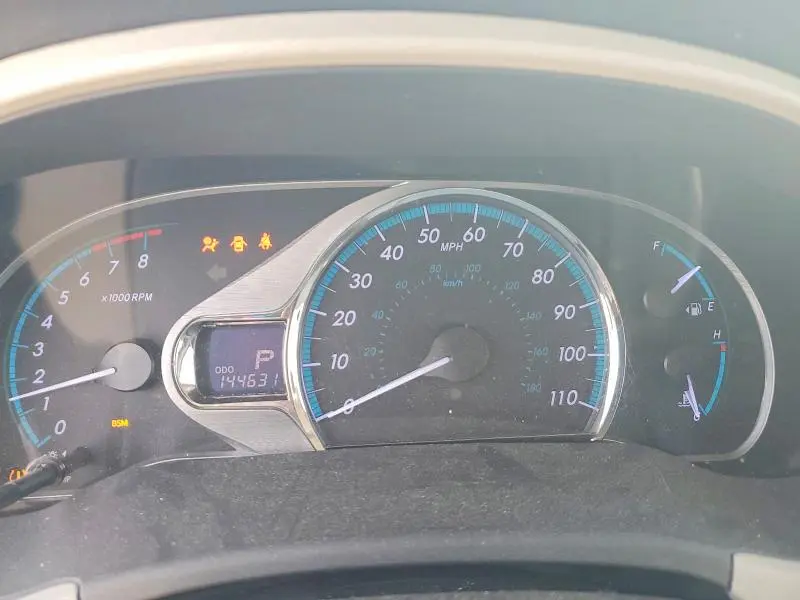 2014 TOYOTA SIENNA XLE 8-PASSENGER  