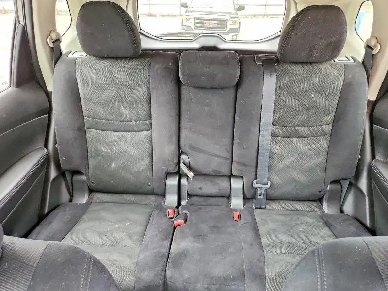 2015 NISSAN ROGUE SV  