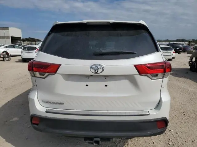2019 TOYOTA HIGHLANDER LE  
