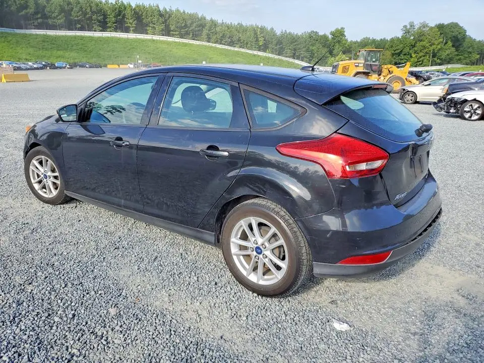 2015 FORD FOCUS SE  