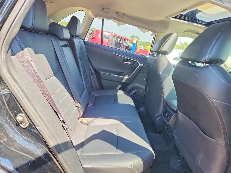 2020 TOYOTA RAV4 LIMITED  