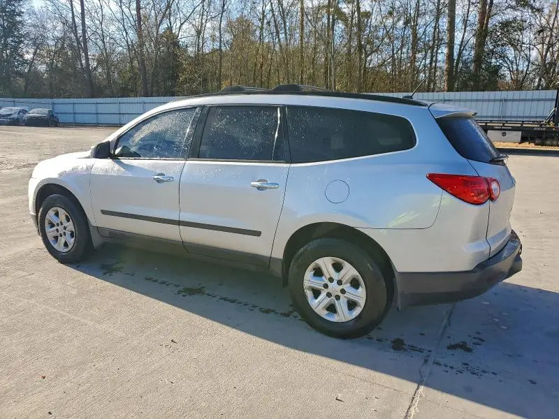 2012 CHEVROLET TRAVERSE LS  