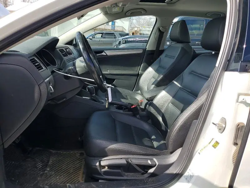 2017 VOLKSWAGEN JETTA SE  