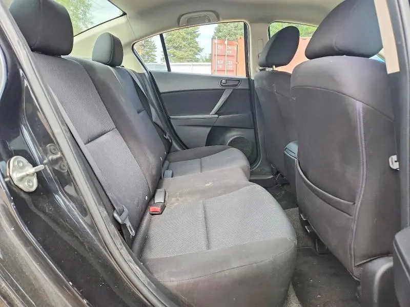 2010 MAZDA 3 I  
