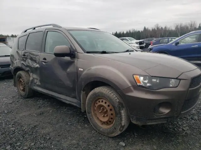 2013 MITSUBISHI OUTLANDER ES  