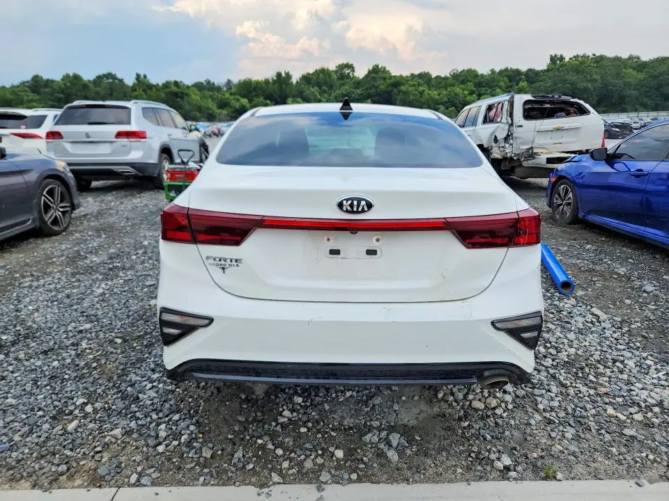2020 KIA FORTE LXS  
