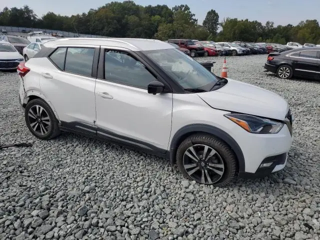 2019 NISSAN KICKS S