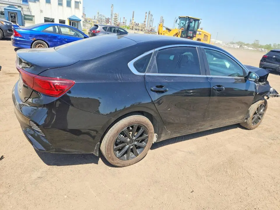 2023 KIA FORTE EX  