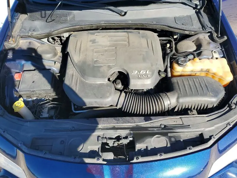 2015 CHRYSLER 300 LIMITED  