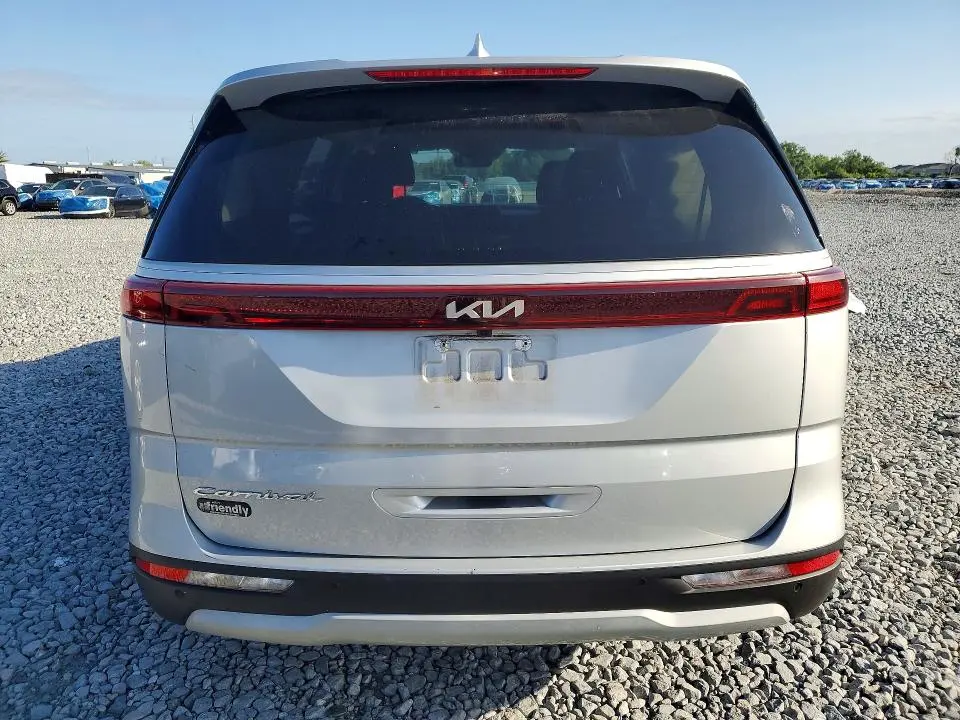 2022 KIA CARNIVAL LX  