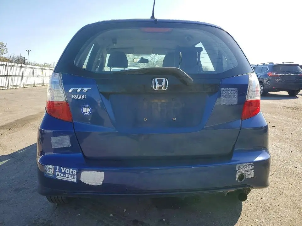 2013 HONDA FIT   