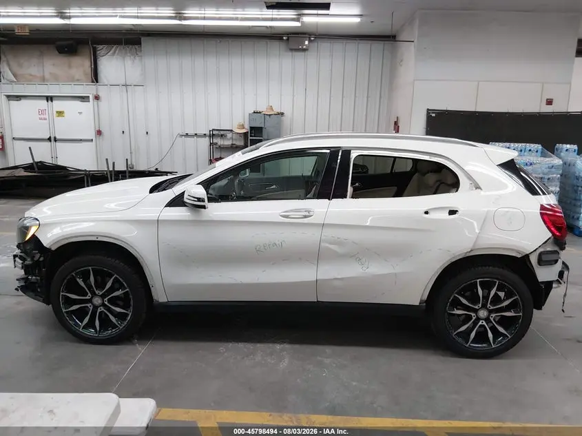 2016 MERCEDES-BENZ GLA 250  