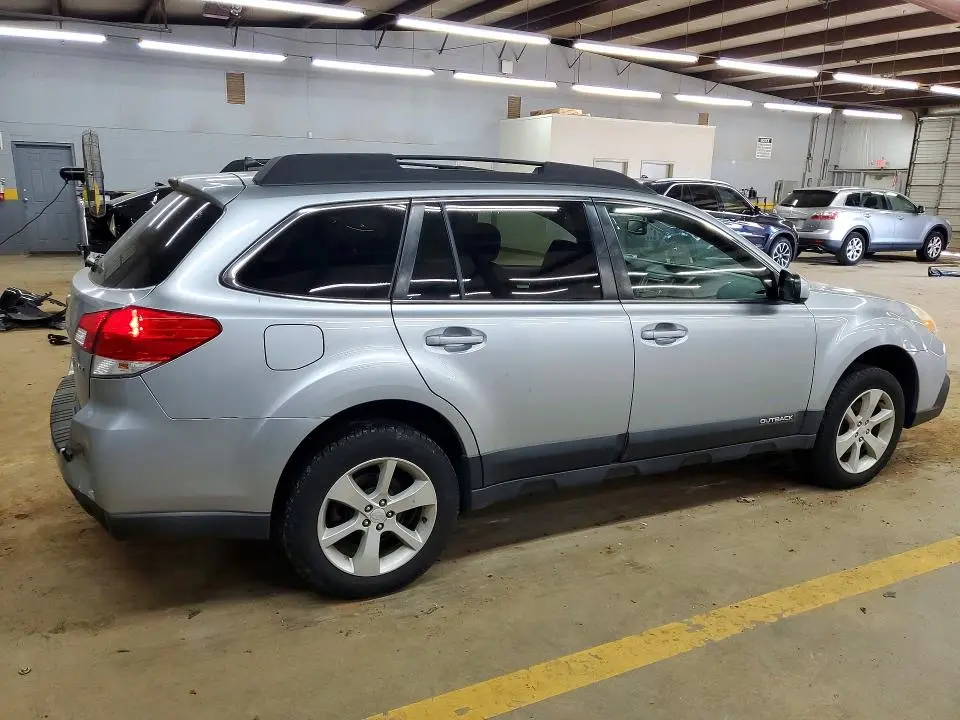 2014 SUBARU OUTBACK   
