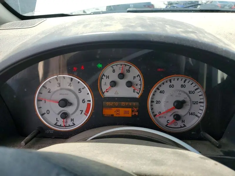 2015 NISSAN TITAN PRO-4X  