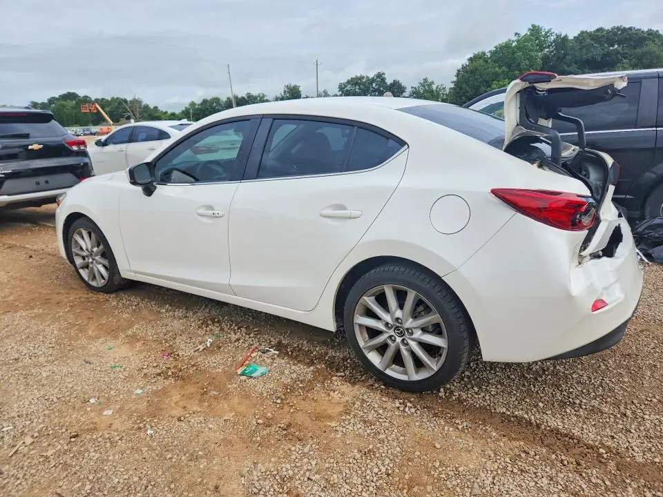 2017 MAZDA 3 TOURING  