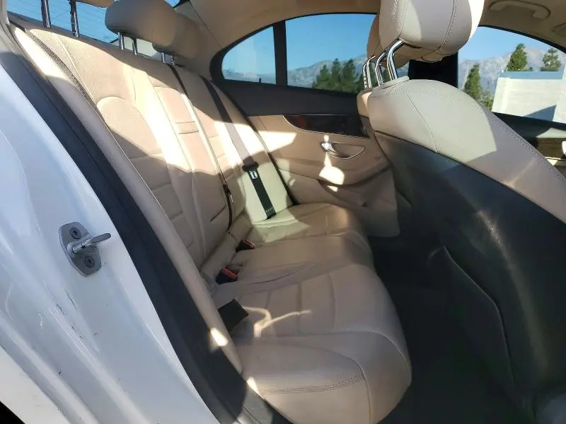 2016 MERCEDES-BENZ C 300  