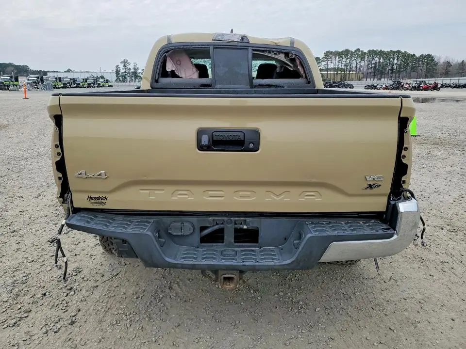 2016 TOYOTA TACOMA SR5 V6  