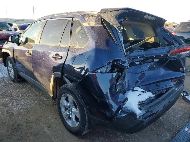 2020 TOYOTA RAV4 XLE  