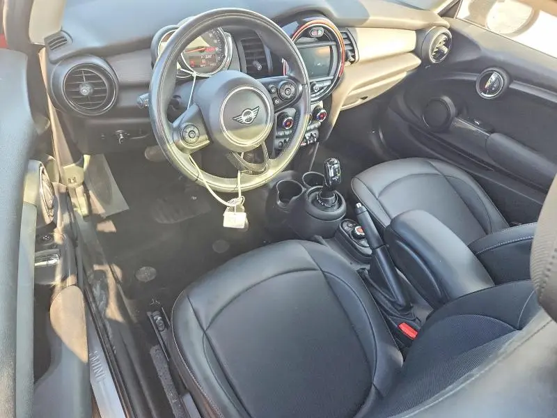 2020 MINI COOPER   