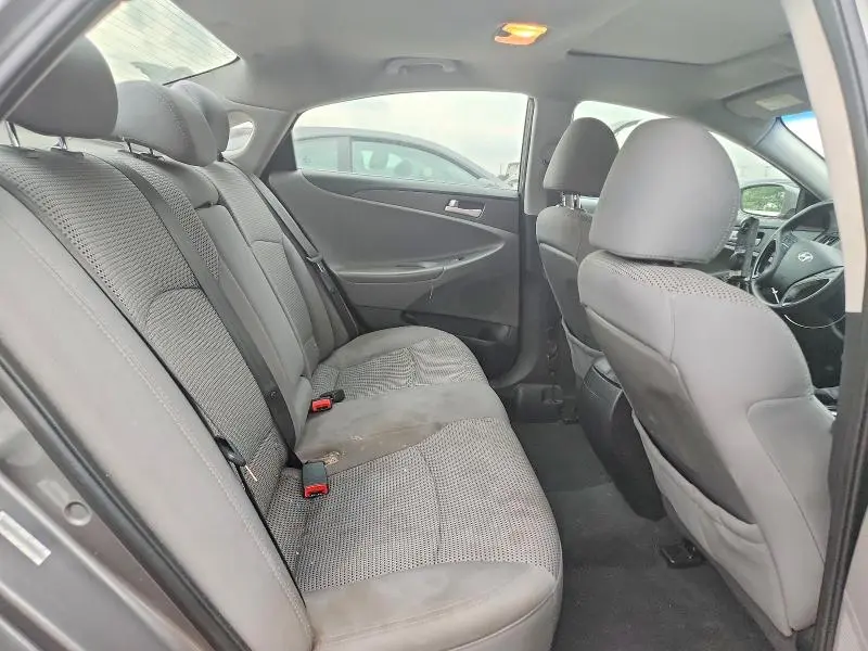 2011 HYUNDAI SONATA GLS  