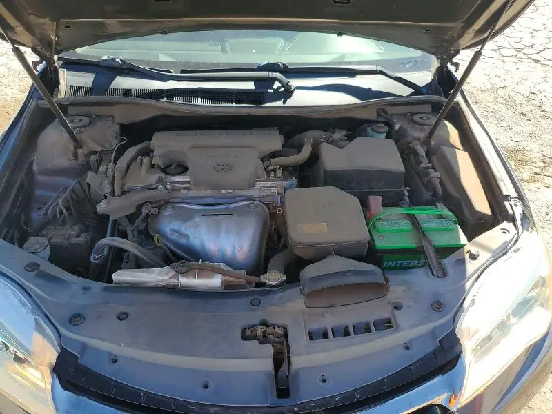 2015 TOYOTA CAMRY SE  