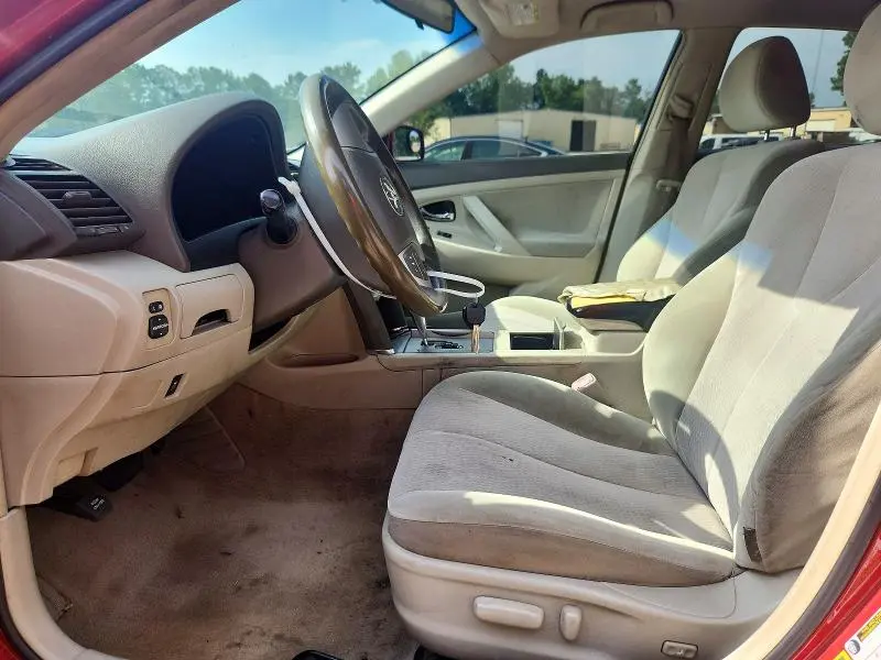 2010 TOYOTA CAMRY LE  