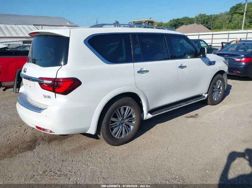 2022 INFINITI QX80 LUXE