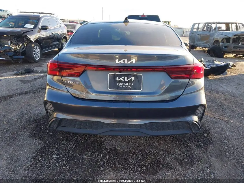 2023 KIA FORTE LXS