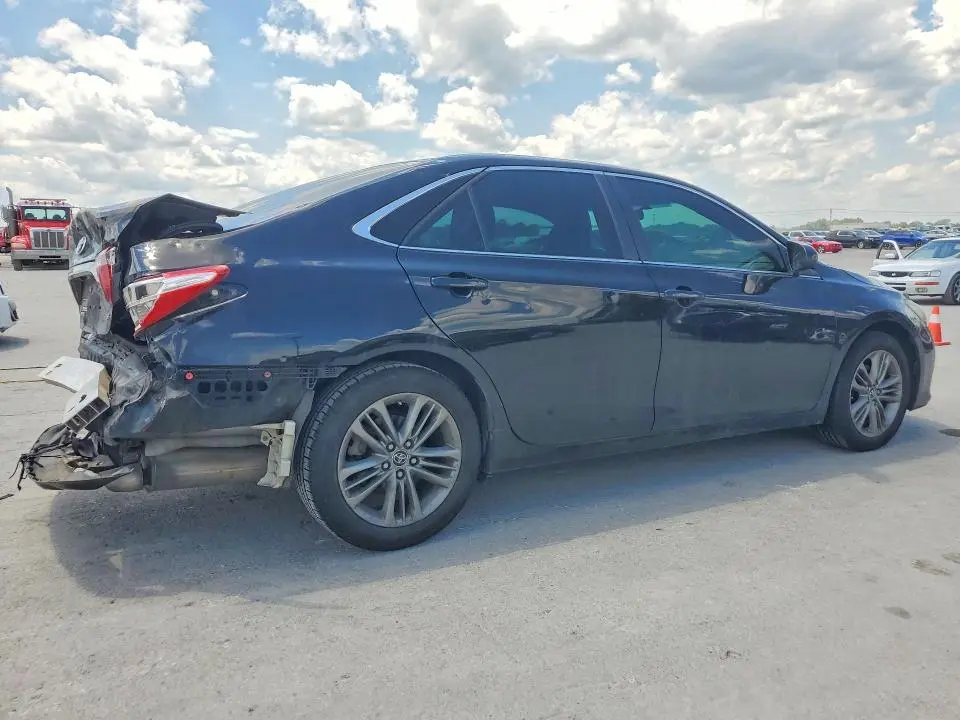 2016 TOYOTA CAMRY SE  