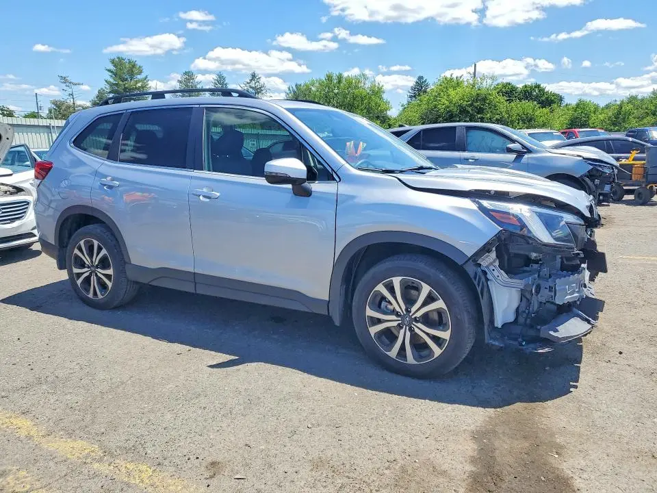 2023 SUBARU FORESTER LIMITED  