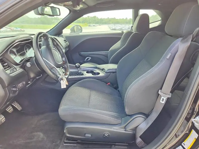 2015 DODGE CHALLENGER SXT  