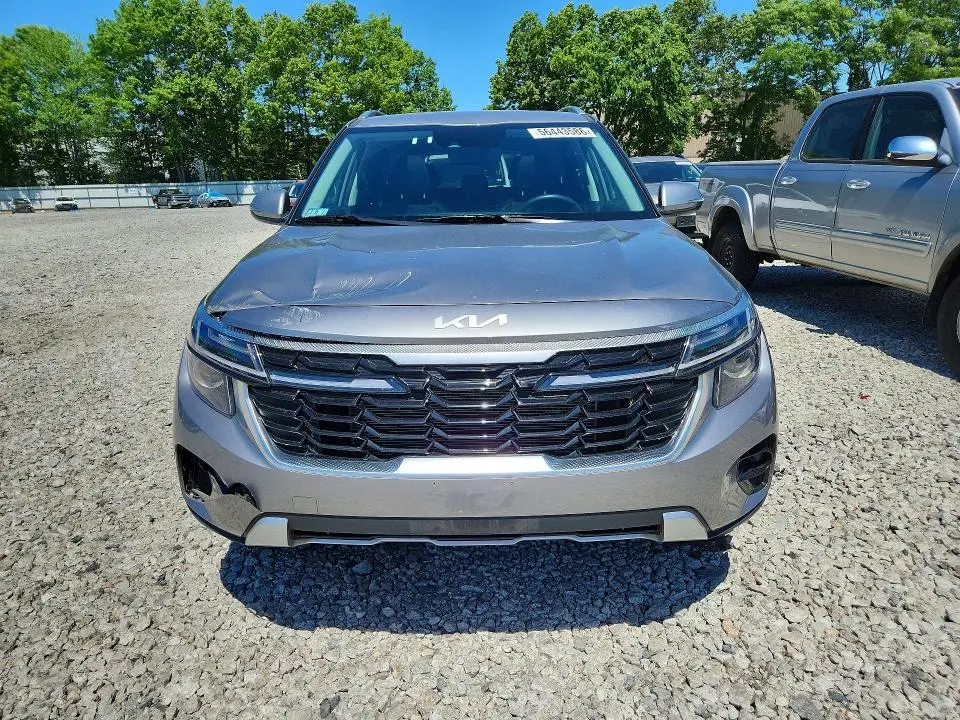 2025 KIA SELTOS EX  
