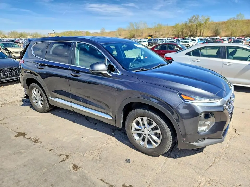 2020 HYUNDAI SANTA FE SE  