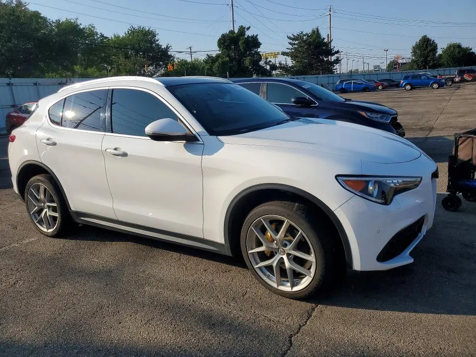 2018 ALFA ROMEO STELVIO TI  