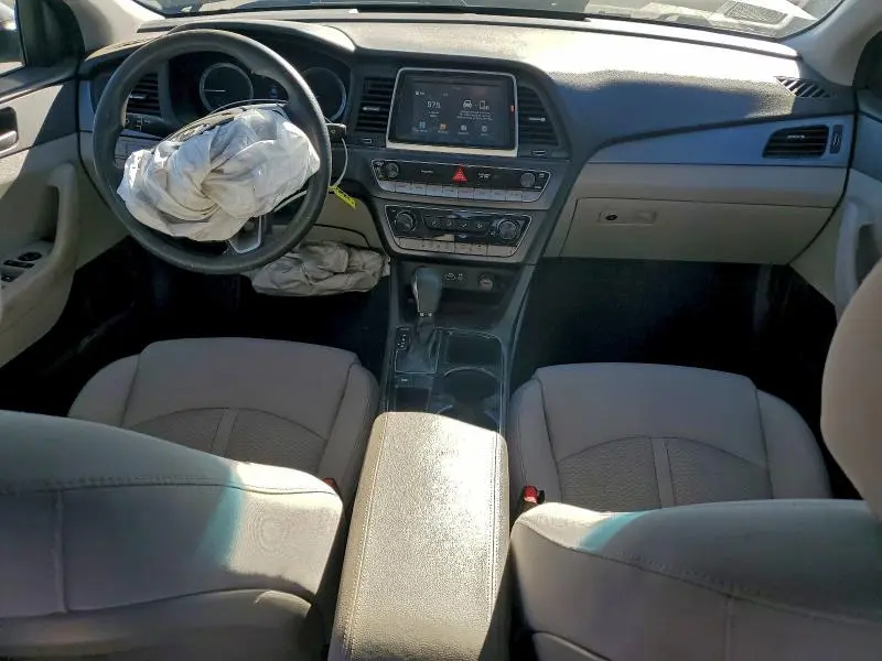 2019 HYUNDAI SONATA SE  