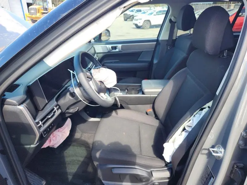 2025 HYUNDAI SANTA FE SE  