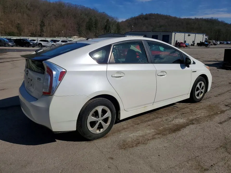 2013 TOYOTA PRIUS THREE  