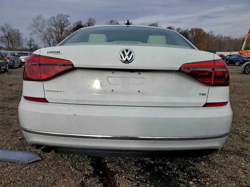 2019 VOLKSWAGEN PASSAT WOLFSBURG  