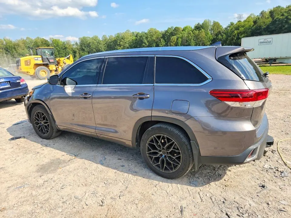 2018 TOYOTA HIGHLANDER LIMITED PLATINUM  