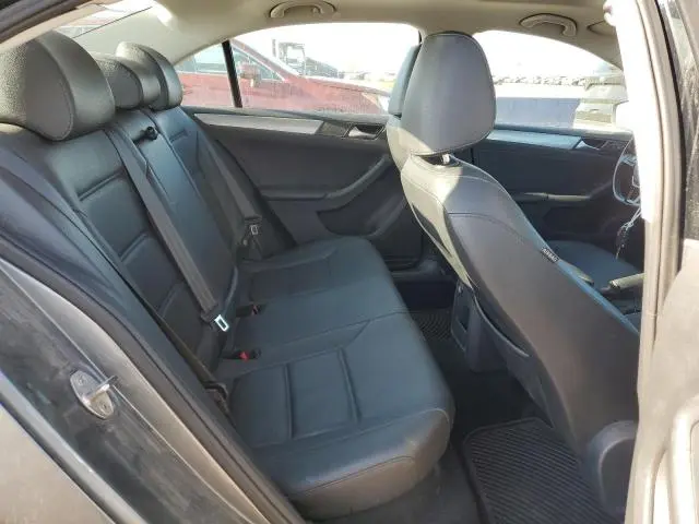 2017 VOLKSWAGEN JETTA SE  