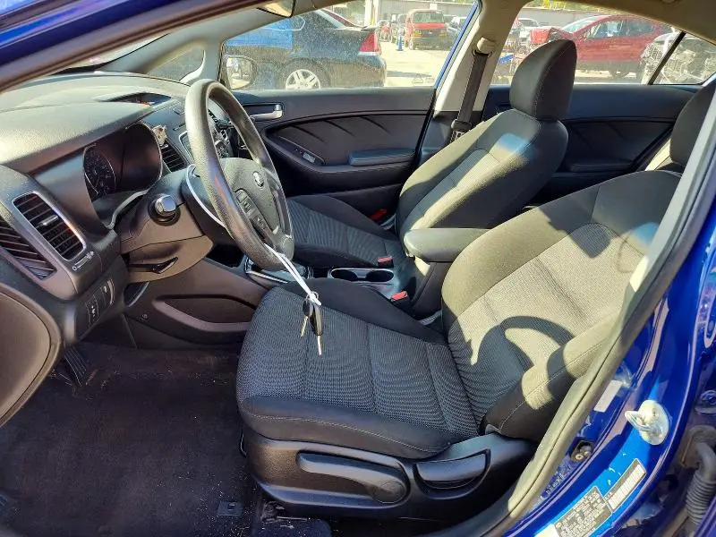 2017 KIA FORTE LX  
