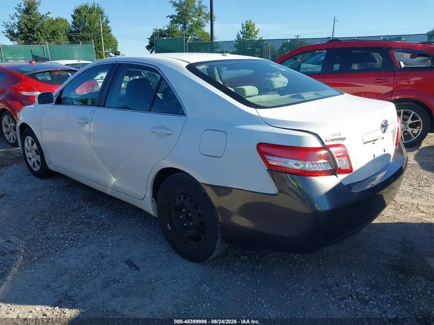 2010 TOYOTA CAMRY LE