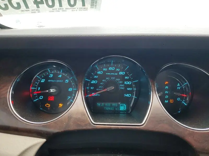 2010 FORD TAURUS SEL  