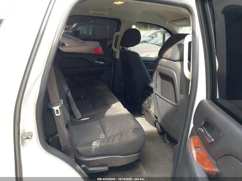 2011 CHEVROLET TAHOE K1500 LS