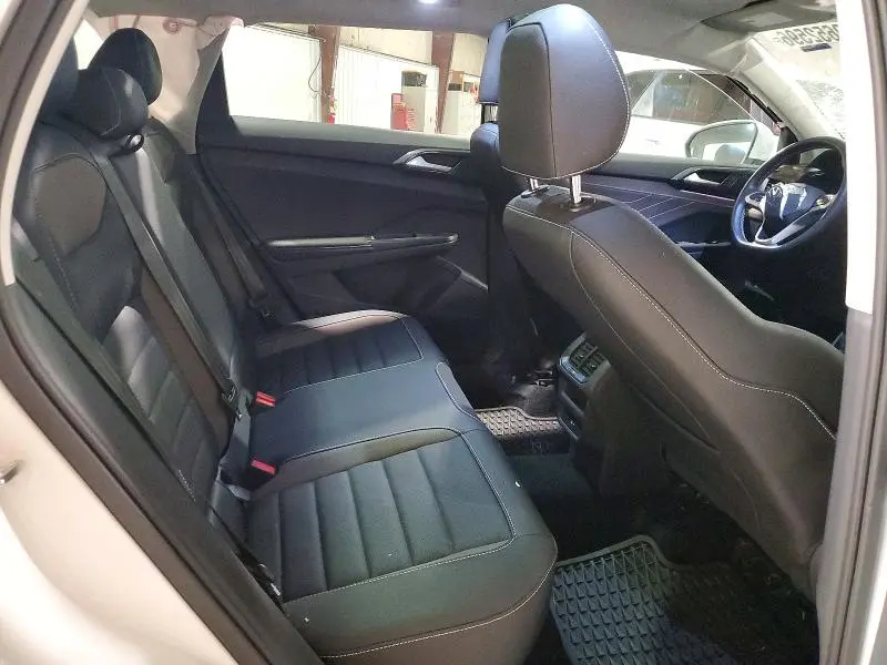 2024 VOLKSWAGEN TAOS SEL  