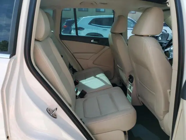 2013 VOLKSWAGEN TIGUAN S  