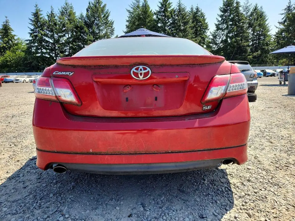 2010 TOYOTA CAMRY SE  